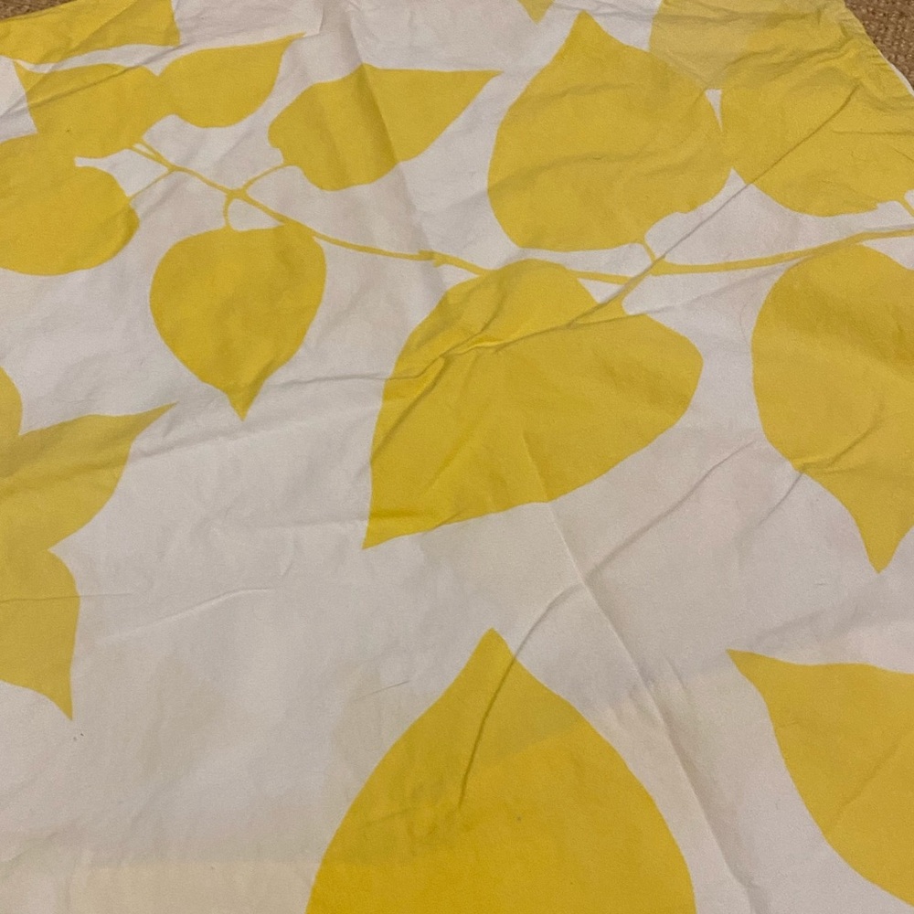 Crate & Barrel Queen flat sheet and 1 standard pillowcase - Picture 1 of 4